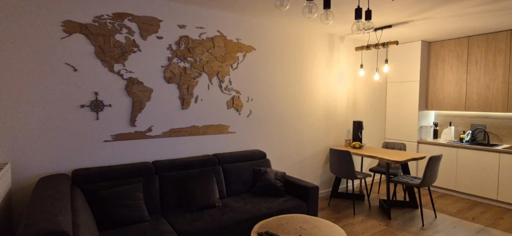 mapa świata do salonu nad kanapę